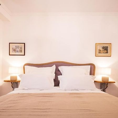 Le "Pied A Terre" - Appartement Plein Centre Avec Parking Prive Bourges Ngoại thất bức ảnh