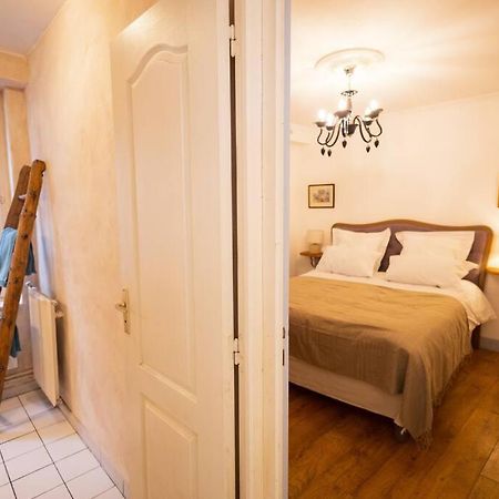 Le "Pied A Terre" - Appartement Plein Centre Avec Parking Prive Bourges Ngoại thất bức ảnh